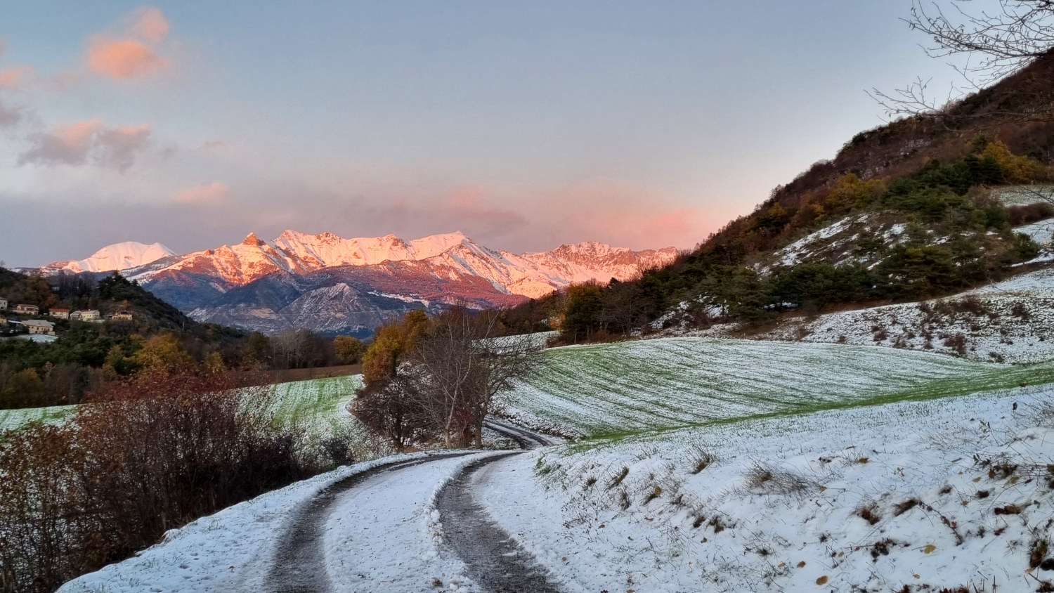 Village d'Avançon dans les Hautes-Alpes